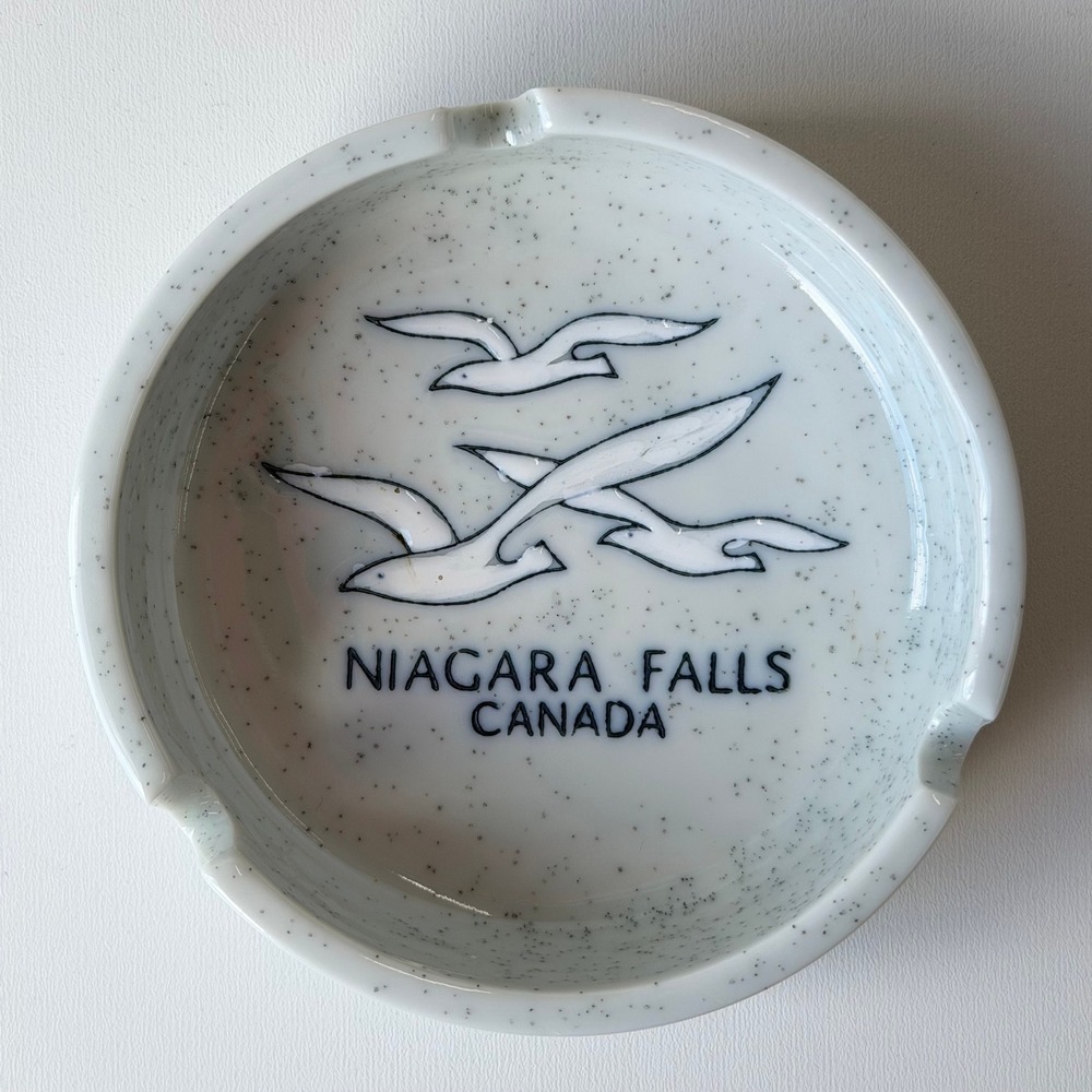 Vintage Capilano Niagara Falls Ashtray White Seagull‎ Japan Speckled Retro